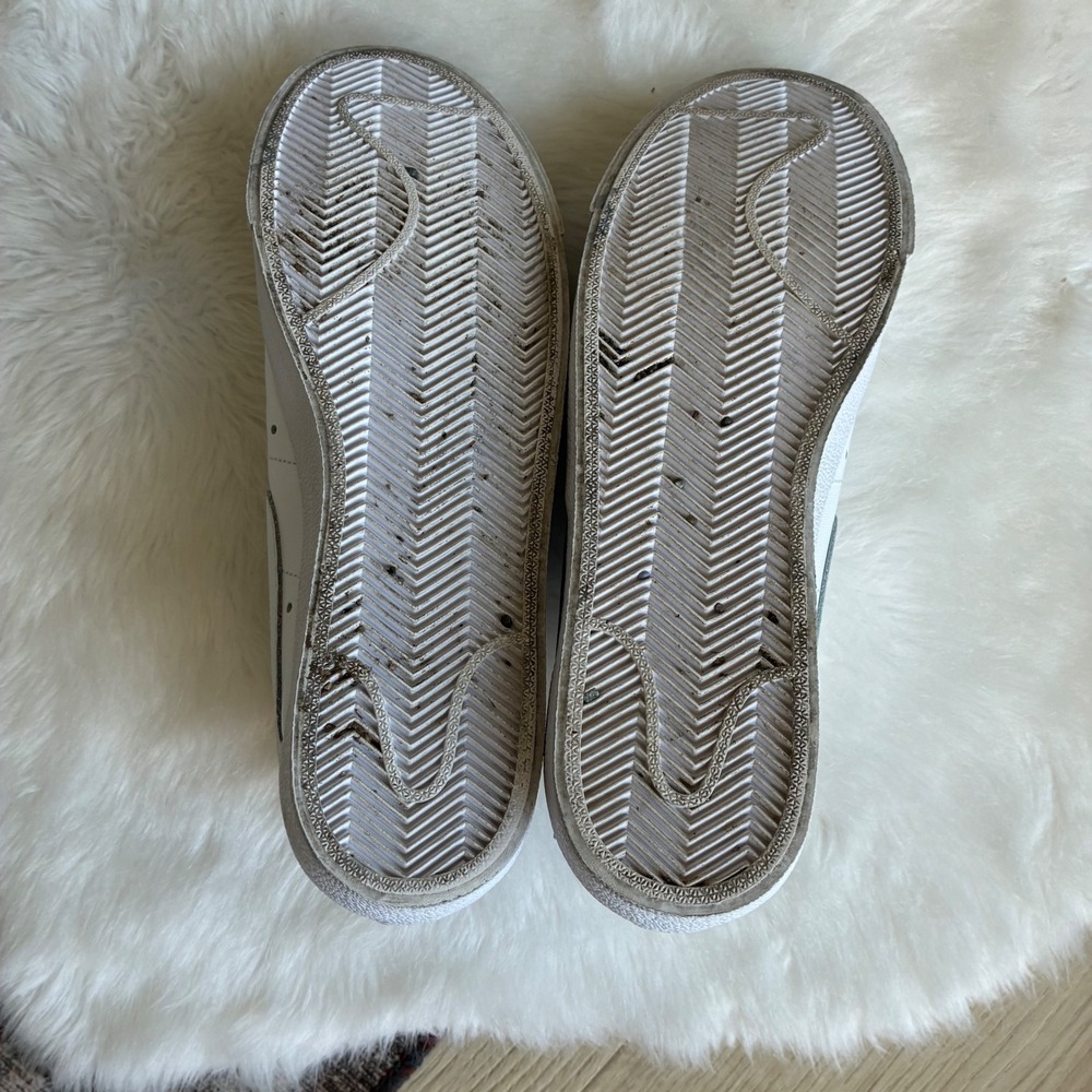 Nike Blazer Low 77 Triple White Leather Sneakers Womens 8.5 DC4769-101 - Picture 9 of 9